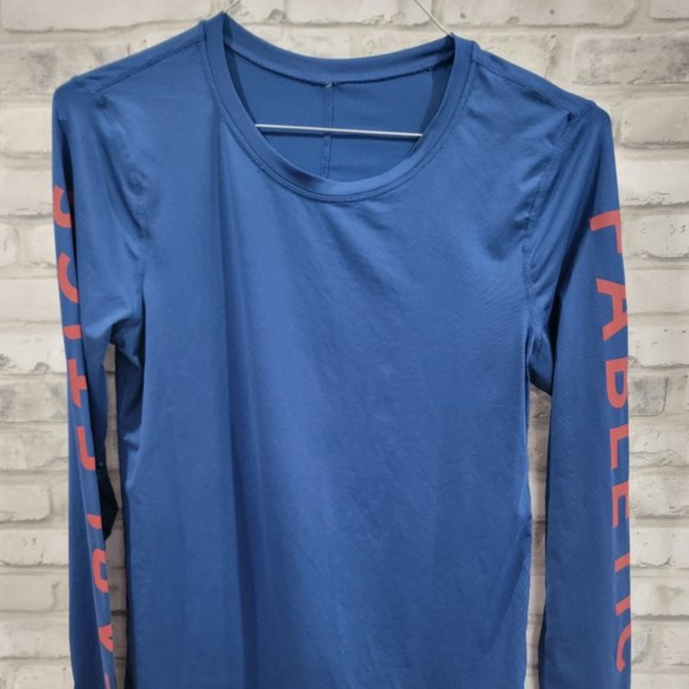 Women Fabletics Long Sleeve Shirt Blue Red Spellout Brand on Arms One Size Swim?